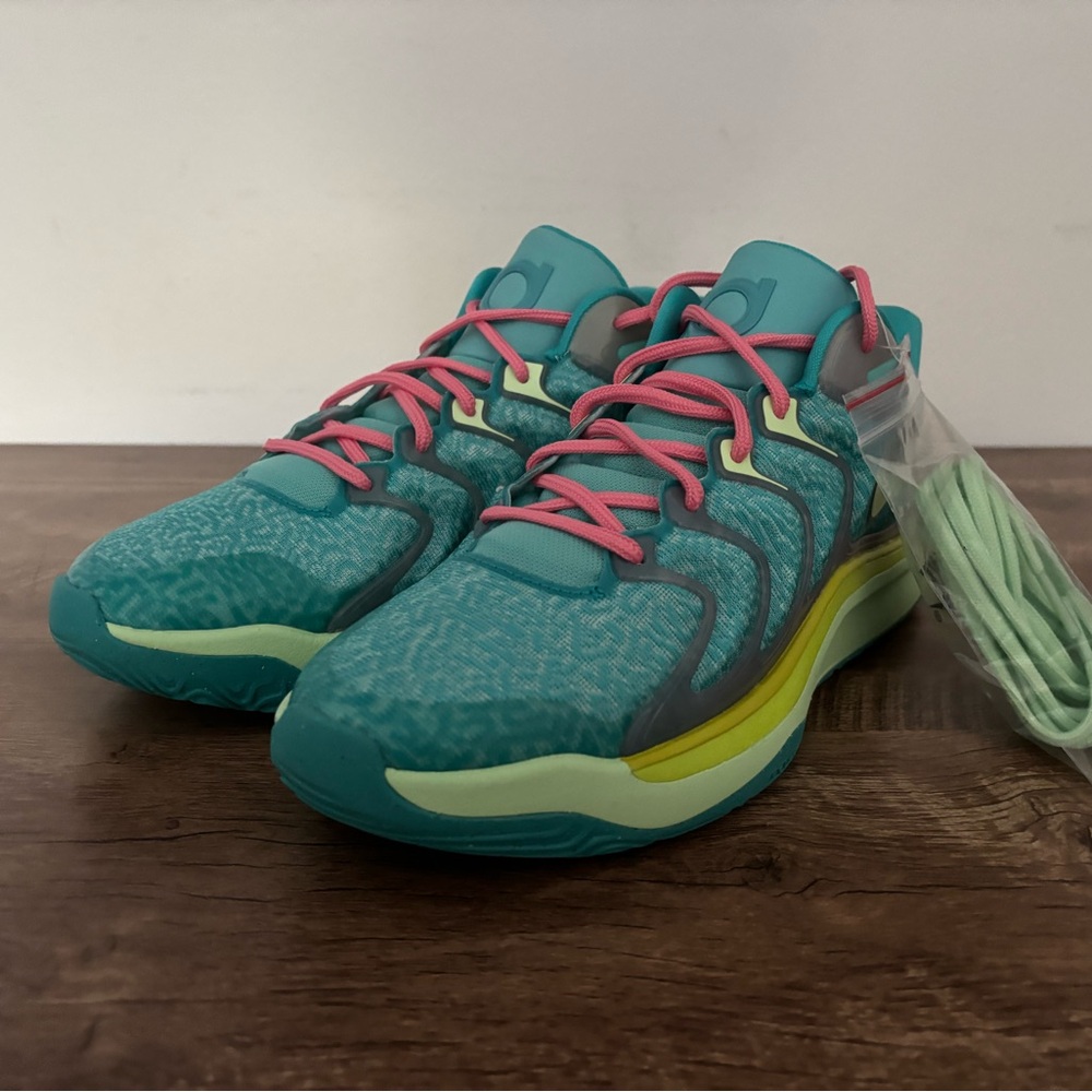 Jonquel Jones x Wmns KD 17 'Bahamas' size 9.5 wmns